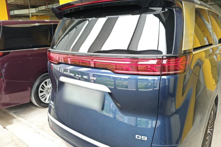Used Denza D9 2022 DM-i 970 Four-Wheel Drive Prestige Model Rear