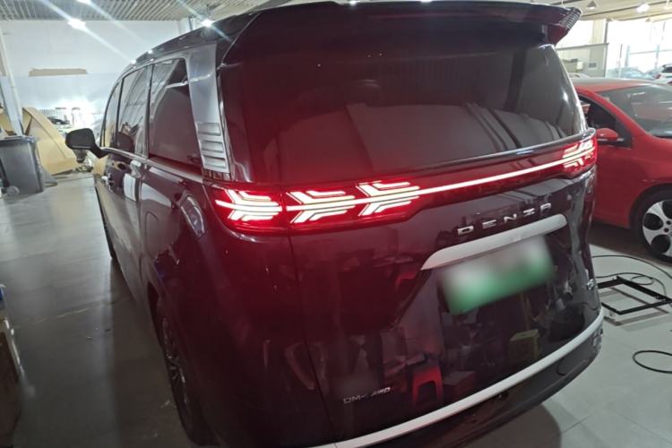 Used Denza D9 2022 DM-i 970 Four-Wheel Drive Prestige Model Rear Left 45 Deg