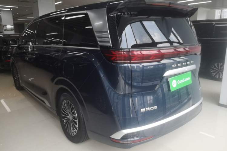 Used Denza D9 2022 DM-i 970 Four-Wheel Drive Flagship Model Rear Left 45 Deg