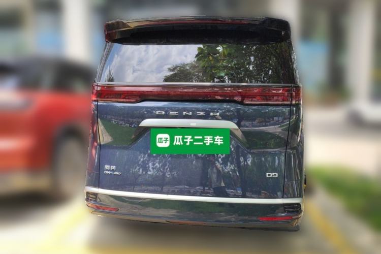 Used Denza D9 2022 DM-i 970 Four-Wheel Drive Prestige Model Rear