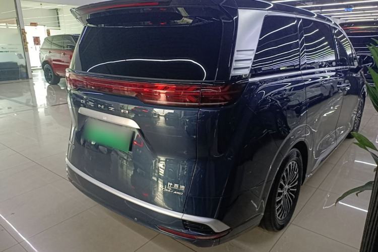 Used Denza D9 2022 DM-i 970 Four-Wheel Drive Flagship Model Rear Right 45 Deg