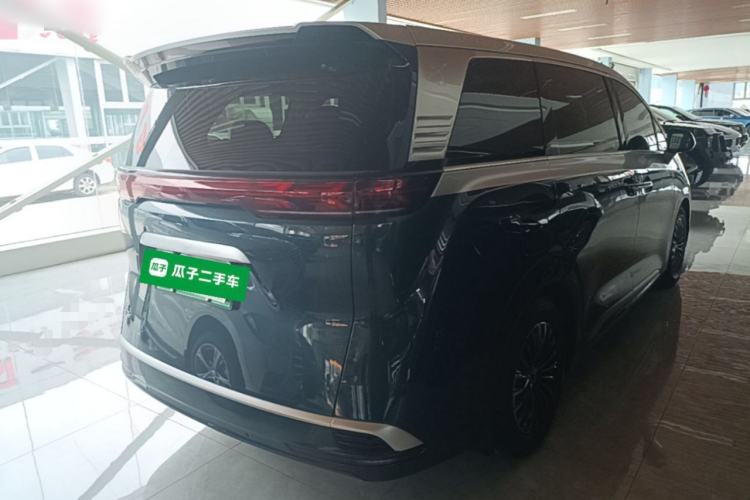 Used Denza D9 2022 DM-i 970 Four-Wheel Drive Flagship Model Rear Right 45 Deg