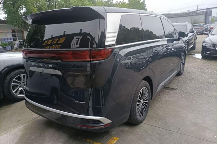 Used Denza D9 2022 DM-i 970 Four-Wheel Drive Flagship Model Rear Right 45 Deg