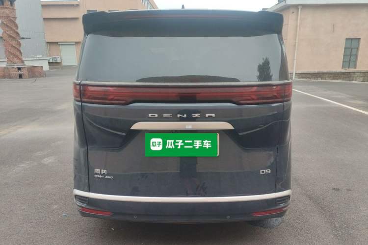 Used Denza D9 2022 DM-i 970 Four-Wheel Drive Prestige Model Rear