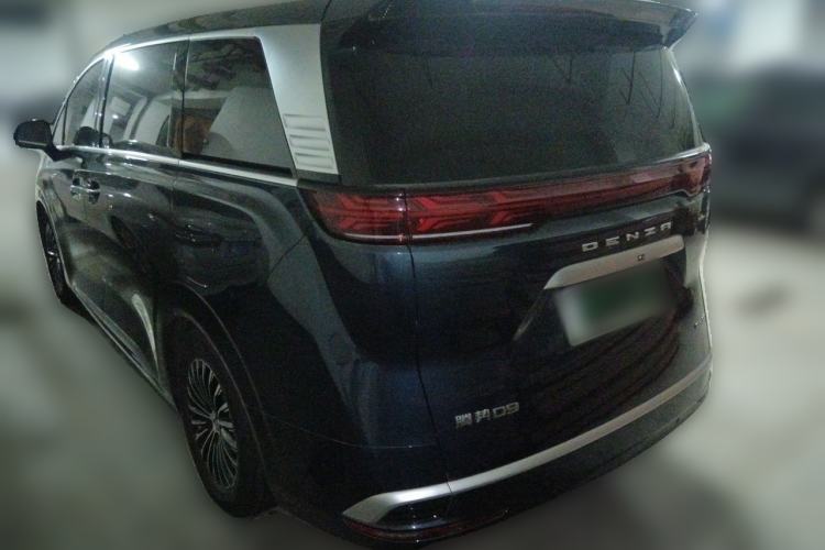 Used Denza D9 2022 DM-i 970 Four-Wheel Drive Prestige Model Rear