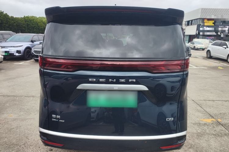 Used Denza D9 2022 DM-i 970 Four-Wheel Drive Prestige Model Rear