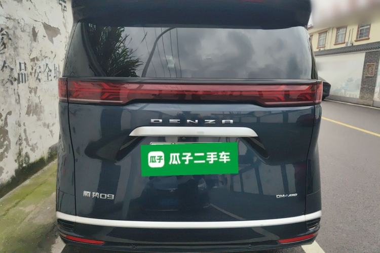Used Denza D9 2022 DM-i 970 Four-Wheel Drive Flagship Model Rear