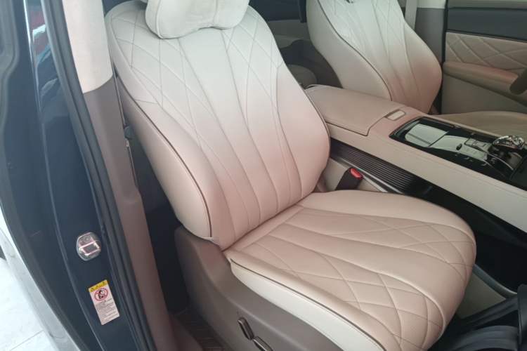 Used Denza D9 2022 DM-i 970 Four-Wheel Drive Flagship Model Right Front Seat