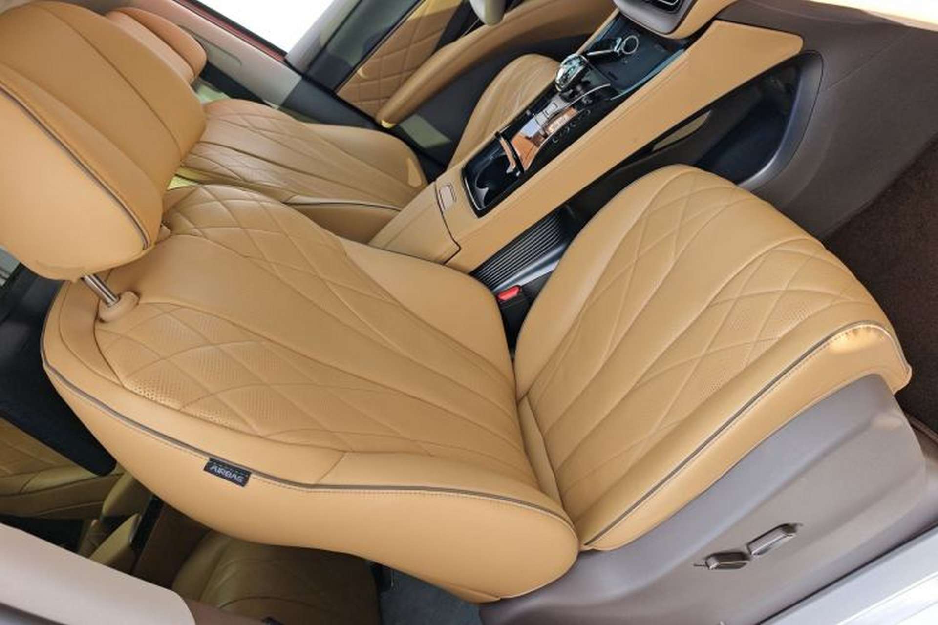 Used Denza D9 2022 DM-i 970 Four-Wheel Drive Prestige Model Right Front Seat