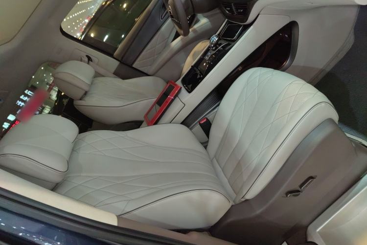 Used Denza D9 2022 DM-i 970 Four-Wheel Drive Flagship Model Right Front Seat