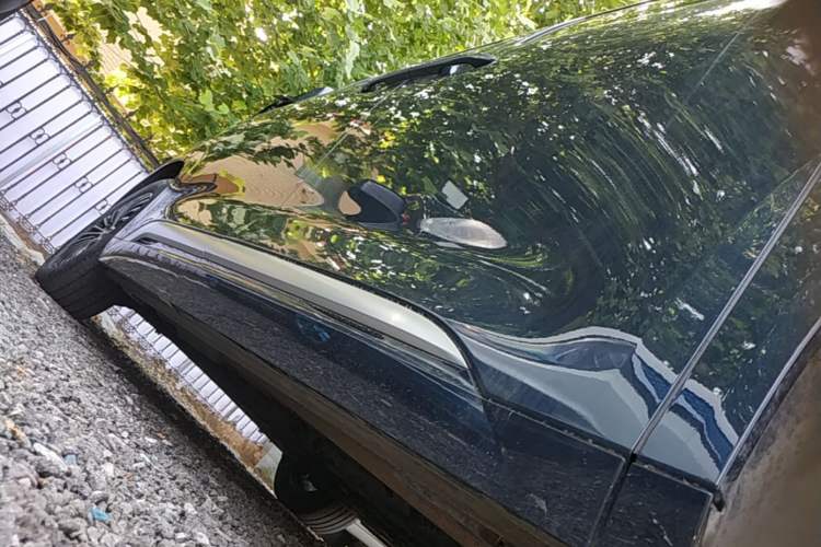 Used Denza D9 2022 DM-i 1040 Prestige Model Right Side Sill