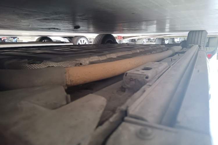 Used Denza D9 2022 DM-i 970 Four-Wheel Drive Flagship Model Right Side Sill