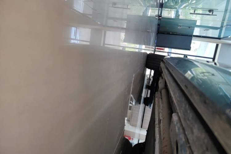 Used Denza D9 2022 DM-i 1040 Prestige Model Right Side Sill