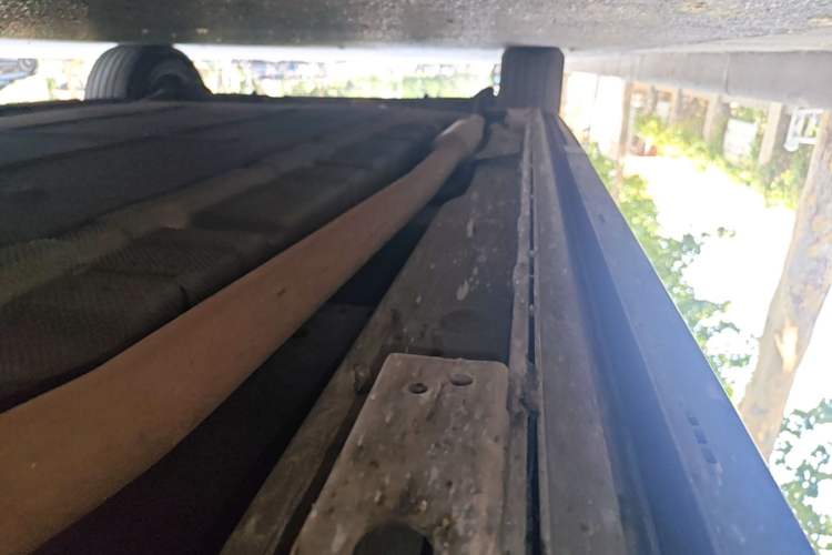 Used Denza D9 2022 DM-i 970 Four-Wheel Drive Flagship Model Right Side Sill