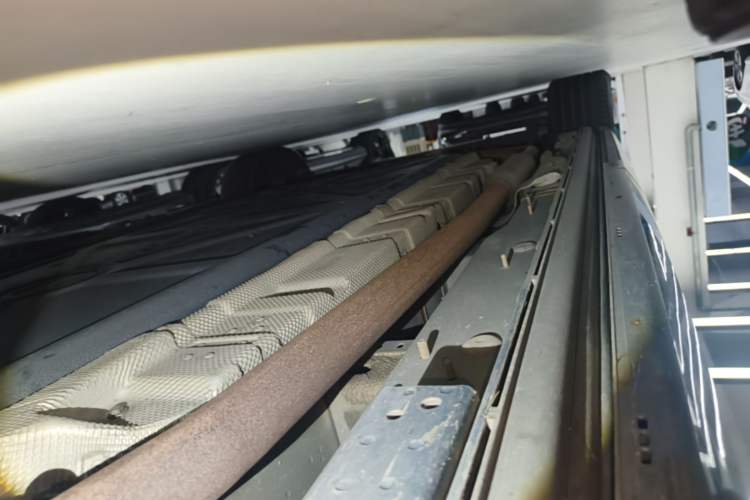 Used Denza D9 2022 DM-i 970 Four-Wheel Drive Flagship Model Right Side Sill