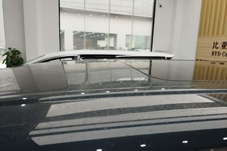 Used Denza D9 2022 DM-i 970 Four-Wheel Drive Flagship Model Roof