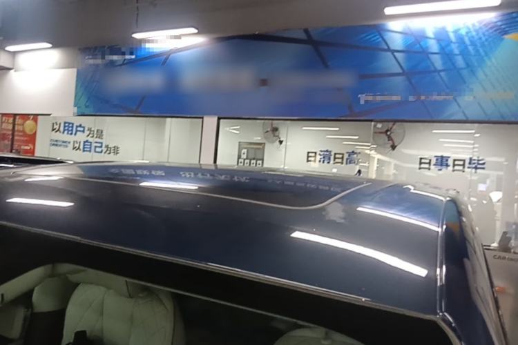 Used Denza D9 2022 DM-i 970 Four-Wheel Drive Prestige Model Roof