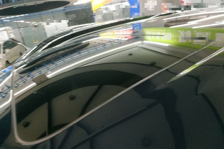 Used Denza D9 2022 DM-i 1040 Prestige Model Roof
