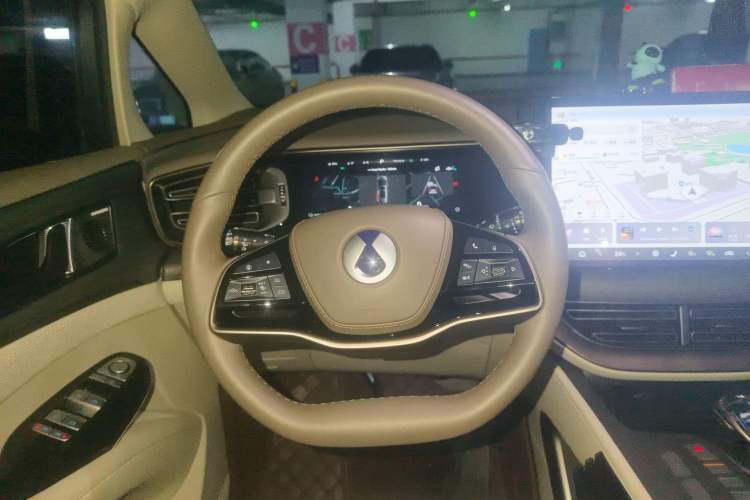 Used Denza D9 2022 DM-i 970 Four-Wheel Drive Prestige Model Steering Wheel
