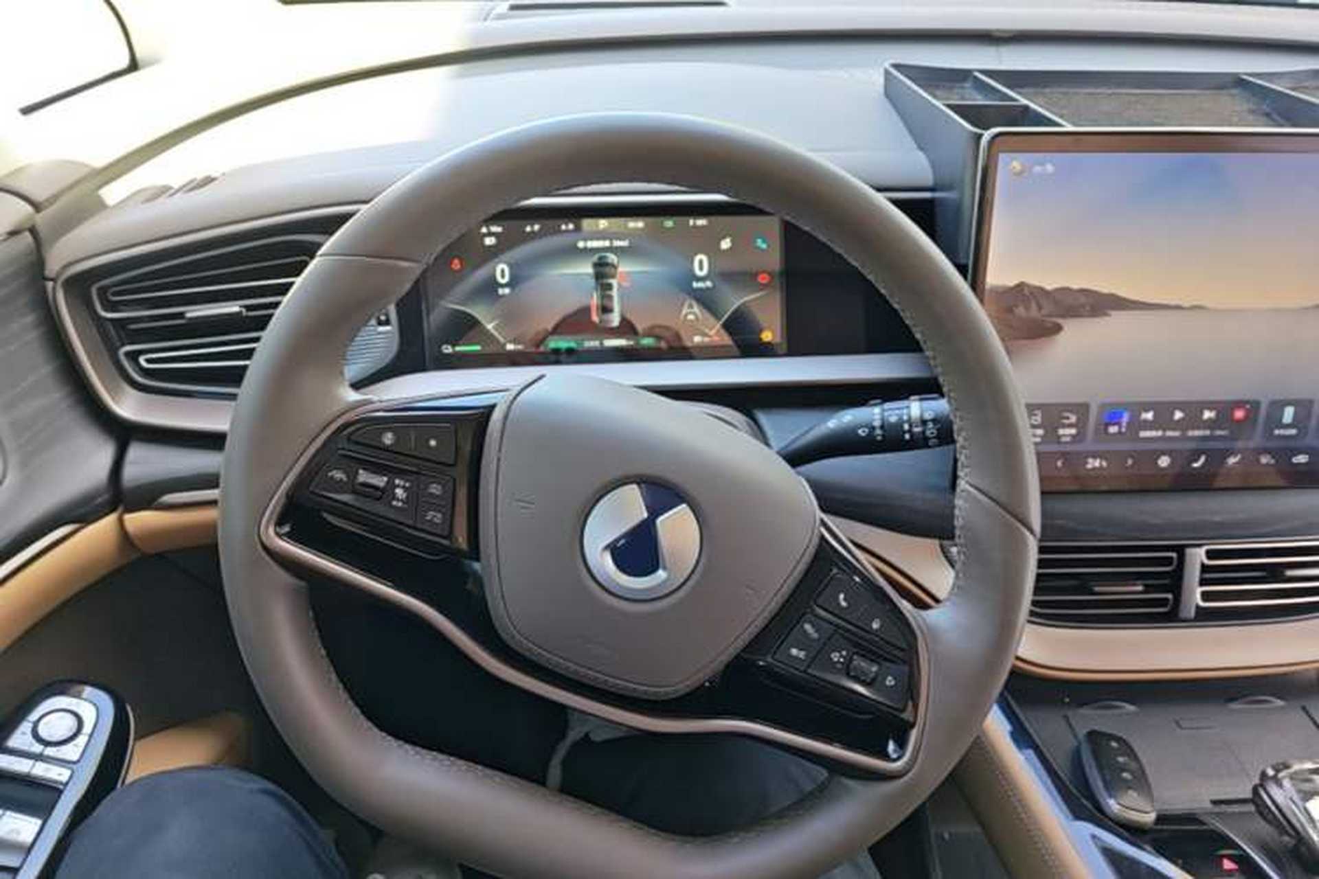 Used Denza D9 2022 DM-i 970 Four-Wheel Drive Flagship Model Steering Wheel