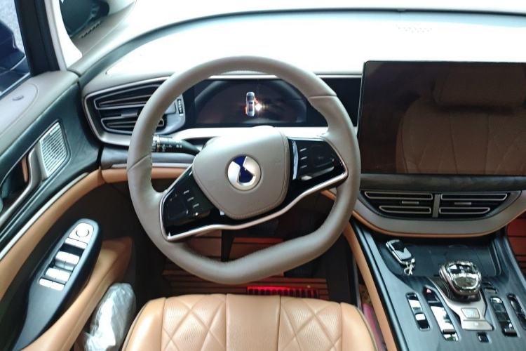 Used Denza D9 2022 DM-i 1040 Prestige Model Steering Wheel