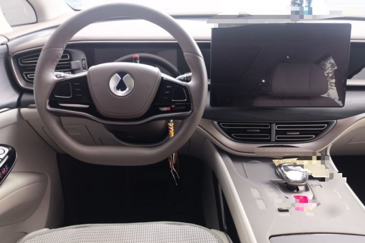 Used Denza D9 2022 DM-i 970 Four-Wheel Drive Prestige Model Steering Wheel