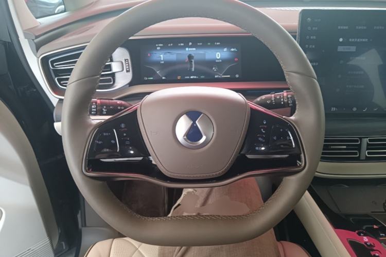 Used Denza D9 2022 DM-i 970 Four-Wheel Drive Flagship Model Steering Wheel