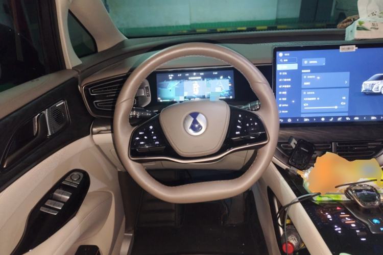Used Denza D9 2022 DM-i 1040 Prestige Model Steering Wheel