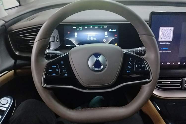 Used Denza D9 2022 DM-i 970 Four-Wheel Drive Prestige Model Steering Wheel