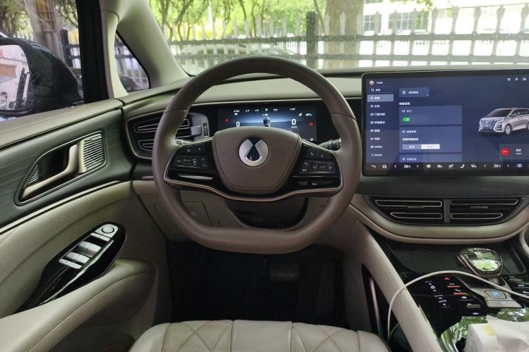 Used Denza D9 2022 DM-i 970 Four-Wheel Drive Prestige Model Steering Wheel