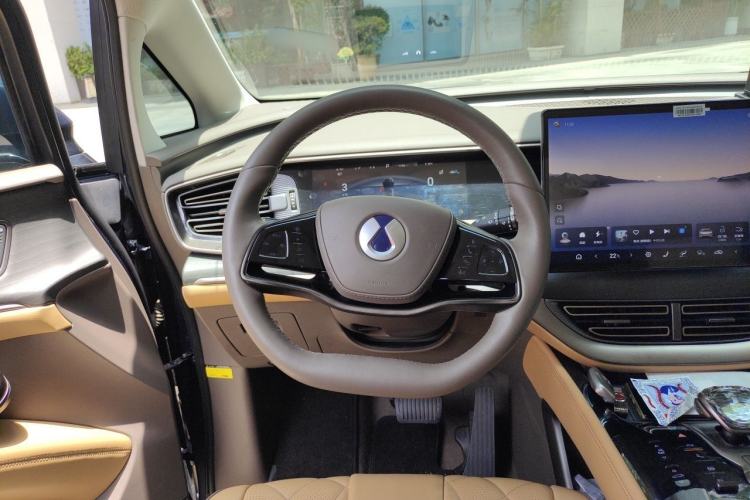 Used Denza D9 2022 DM-i 970 Four-Wheel Drive Prestige Model Steering Wheel
