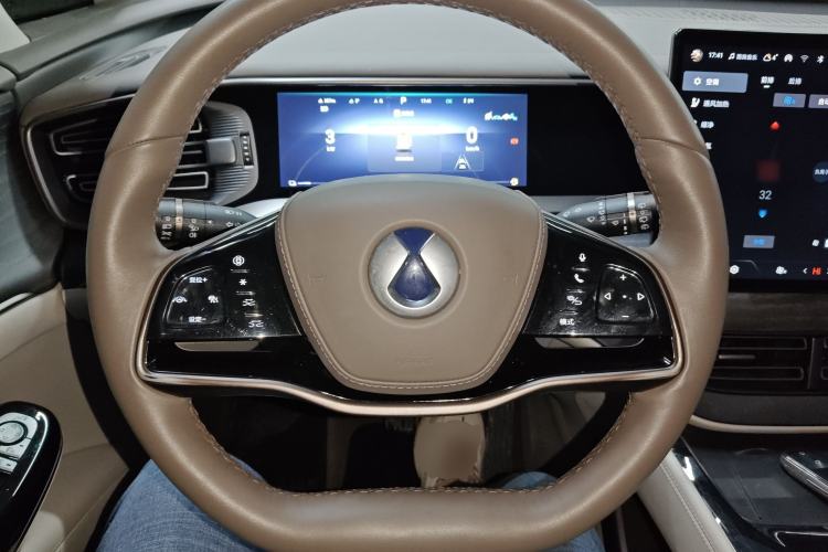 Used Denza D9 2022 DM-i 970 Four-Wheel Drive Flagship Model Steering Wheel