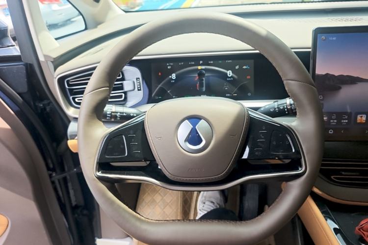 Used Denza D9 2022 DM-i 970 Four-Wheel Drive Flagship Model Steering Wheel
