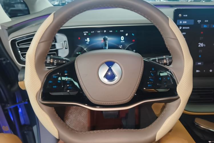 Used Denza D9 2022 DM-i 970 Four-Wheel Drive Flagship Model Steering Wheel
