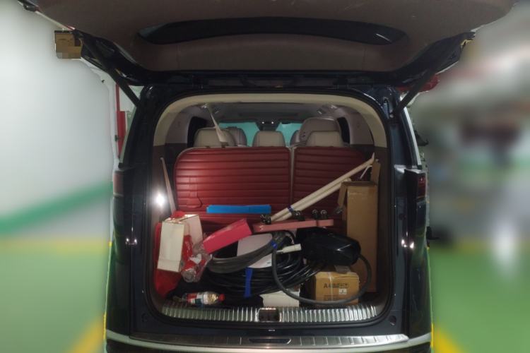 Used Denza D9 2022 DM-i 1040 Prestige Model Trunk