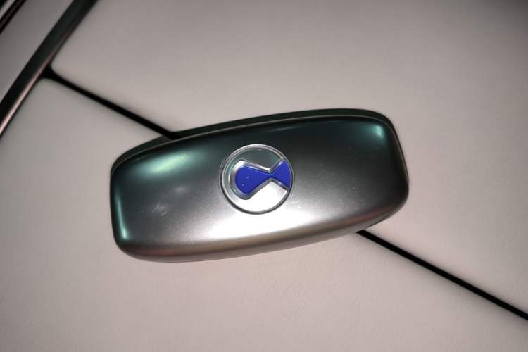 Used Denza D9 2022 DM-i 970 Four-Wheel Drive Prestige Model Vehicle Key