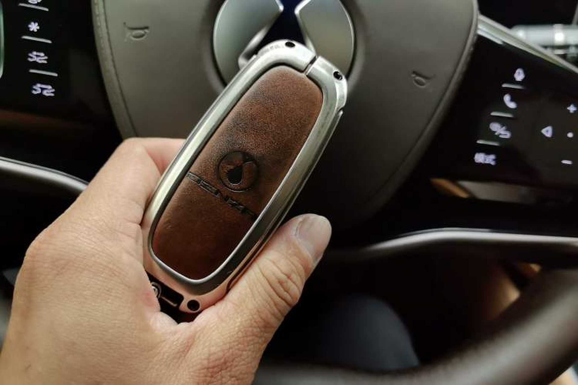Used Denza D9 2022 DM-i 1040 Prestige Model Vehicle Key