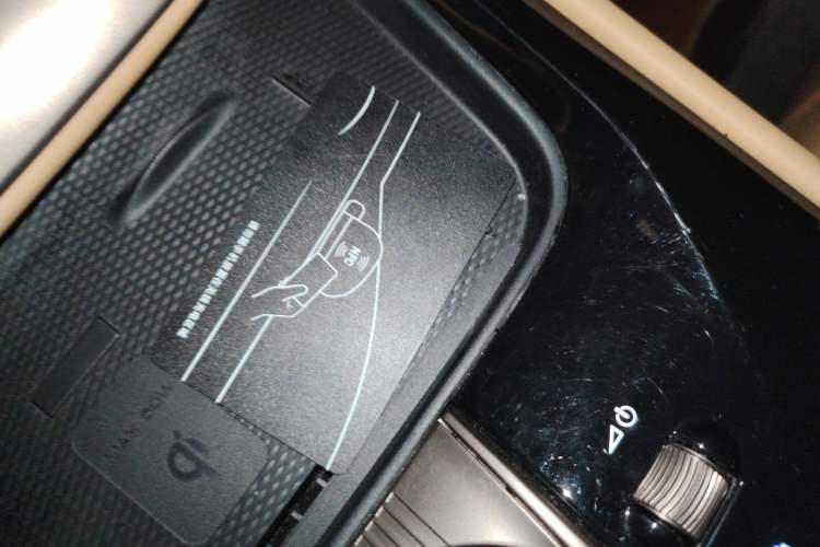 Used Denza D9 2022 DM-i 970 Four-Wheel Drive Prestige Model Vehicle Key