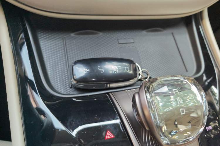 Used Denza D9 2022 DM-i 970 Four-Wheel Drive Flagship Model Vehicle Key