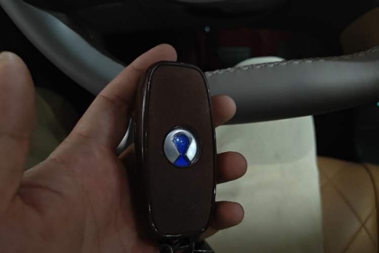 Used Denza D9 2022 DM-i 970 Four-Wheel Drive Prestige Model Vehicle Key