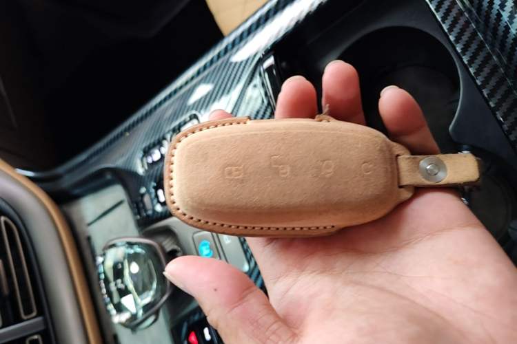 Used Denza D9 2022 DM-i 970 Four-Wheel Drive Flagship Model Vehicle Key