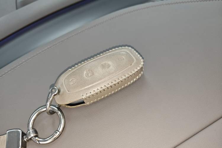 Used Denza D9 2022 DM-i 970 Four-Wheel Drive Flagship Model Vehicle Key