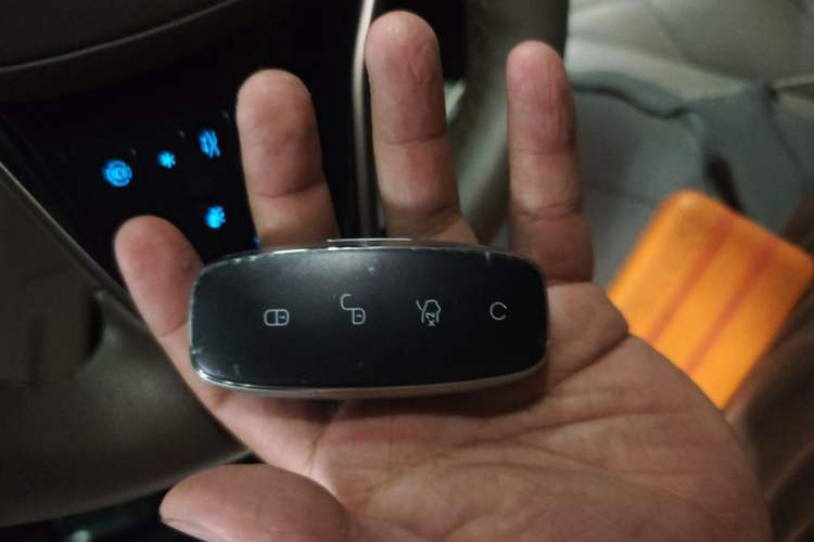 Used Denza D9 2022 DM-i 970 Four-Wheel Drive Prestige Model Vehicle Key