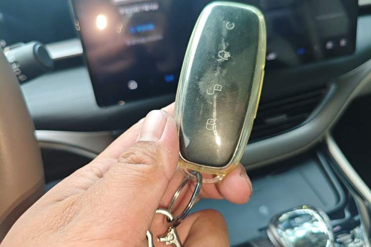 Used Denza D9 2022 DM-i 970 Four-Wheel Drive Prestige Model Vehicle Key