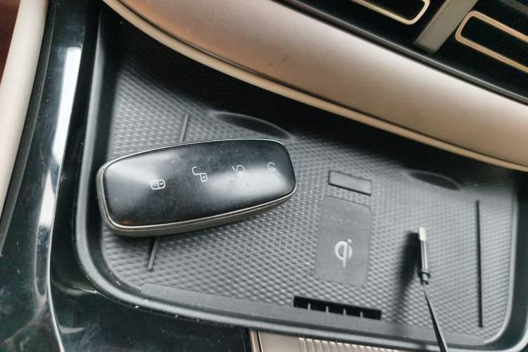 Used Denza D9 2022 DM-i 970 Four-Wheel Drive Flagship Model Vehicle Key
