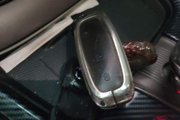 Used Denza D9 2022 DM-i 970 Four-Wheel Drive Prestige Model Vehicle Key