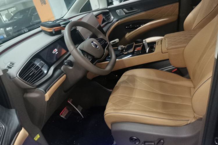 Used Denza D9 2022 DM-i 970 Four-Wheel Drive Flagship Model Left Front Seat