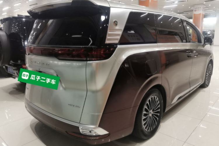Used Denza D9 2022 DM-i 970 Four-Wheel Drive Flagship Model Rear Right 45 Deg