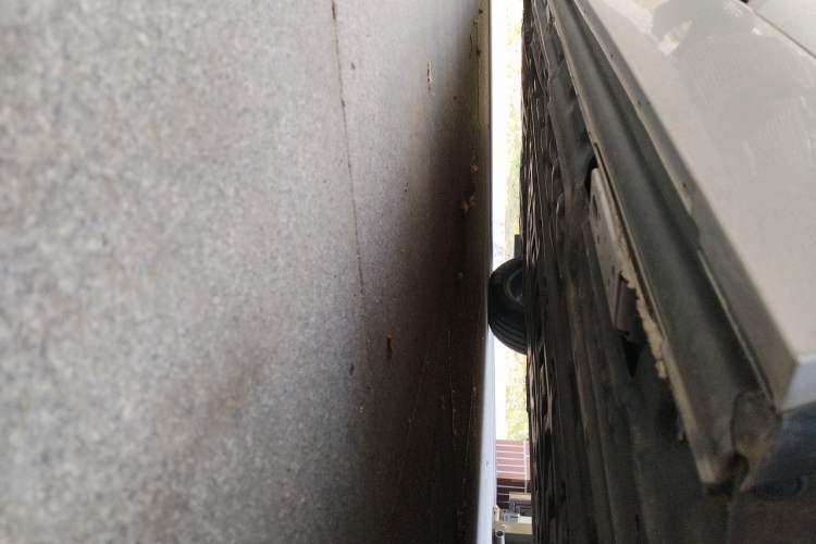 Used Denza D9 2022 DM-i 970 Four-Wheel Drive Flagship Model Chassis Rear Left