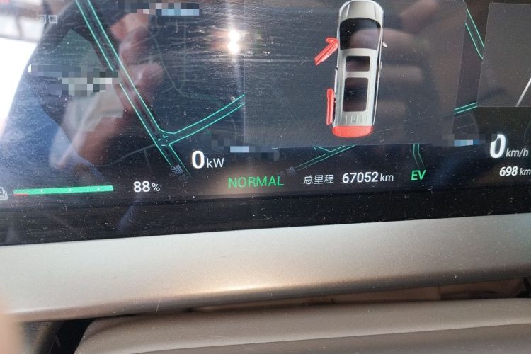 Used Denza D9 2022 DM-i 970 Four-Wheel Drive Flagship Model Odometer Close Up